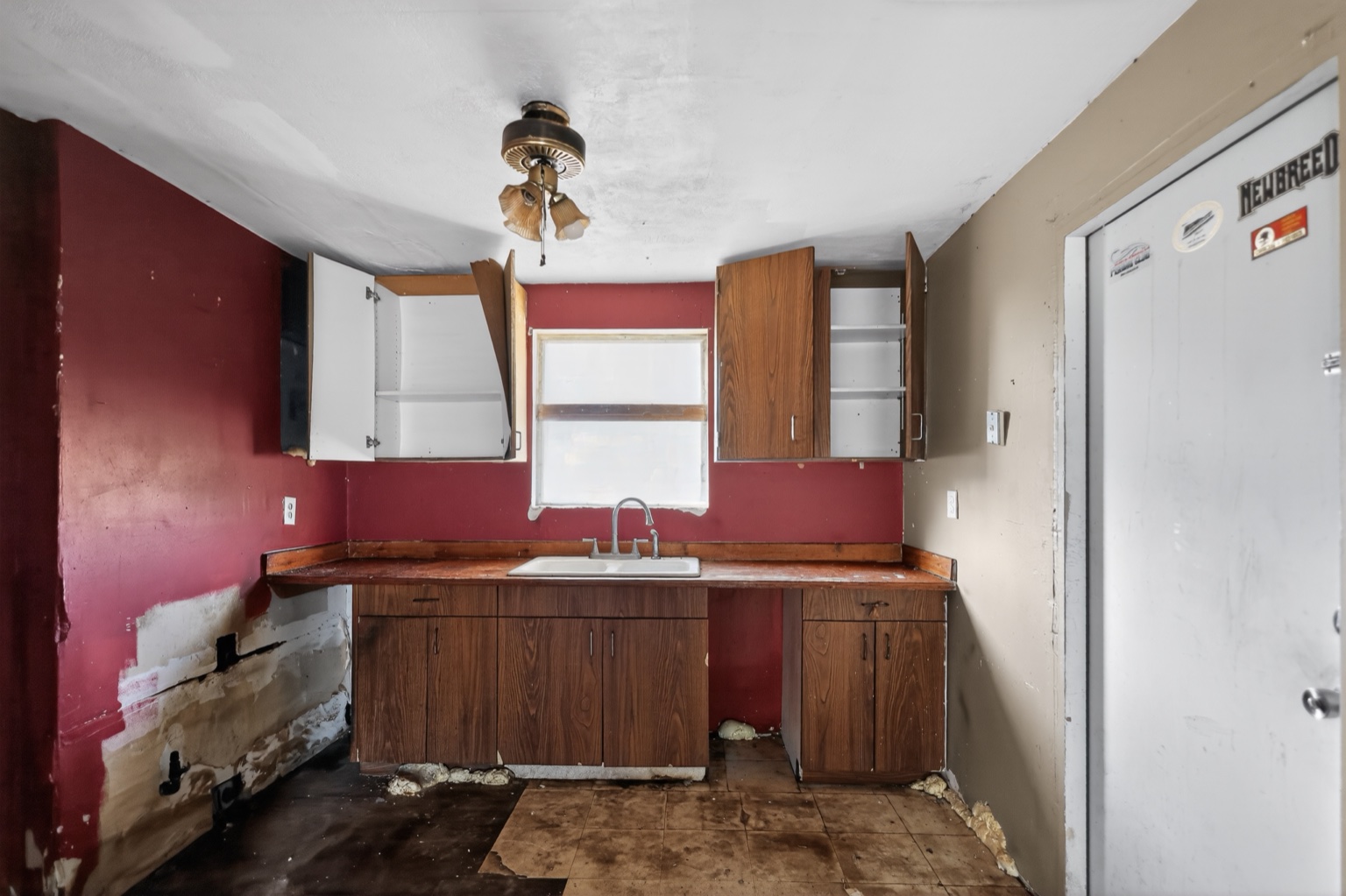 Kitchen before AI renovation preview